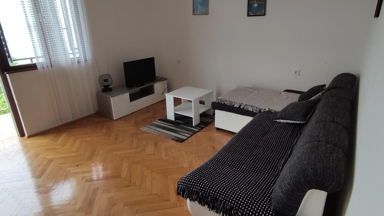 Apartment Meri 2Nd Floor Dramalj Buitenkant foto